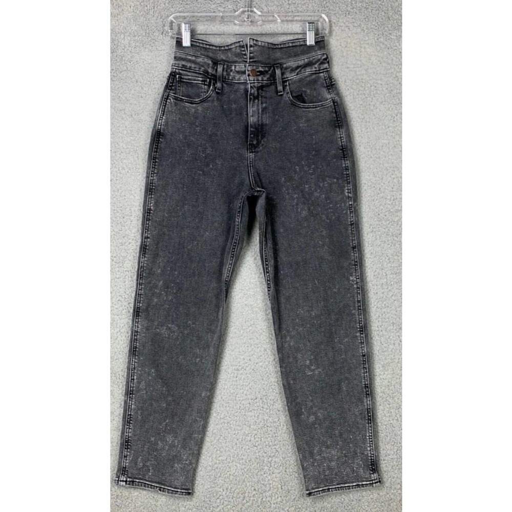 NWT Hollister Ultra High Rise Mom Jean